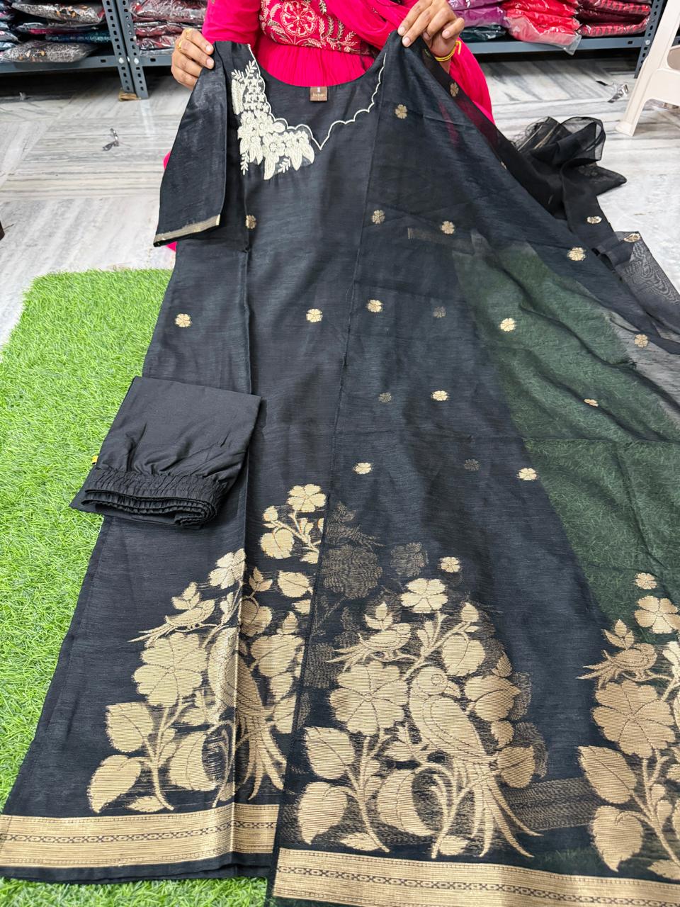 Designer Jamdani Set-Beautiful Black